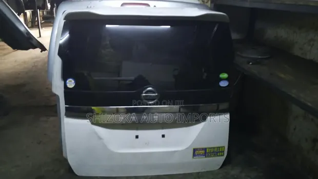 Nissan Serena C27 Boot/Tail Gate - 1