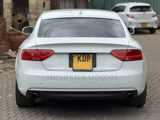 Audi A5 2dr Coupe AWD 2016 White - 1