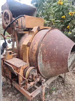 Ausa Atlas Self Loading Concrete Mixer (Kenyan Used)