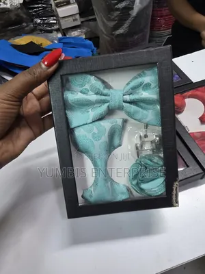 Mint Green 4-in-1 Bowtie Set