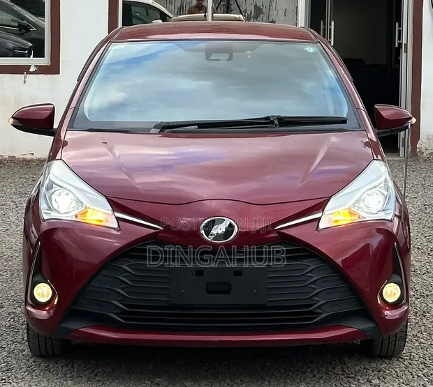 Toyota Vitz 1.0 FWD 5dr 2019 Maroon - 1