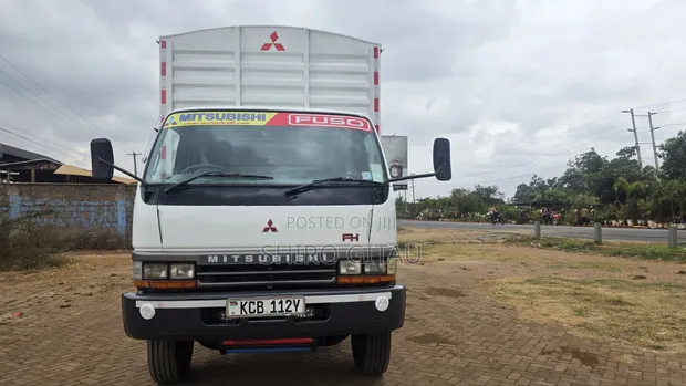 Mitsubishi FH 215 Food Truck 2015 - 1