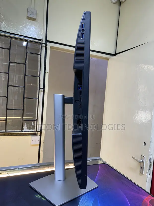 Dell 24 Inch Edge-to-Edge Monitor - 1