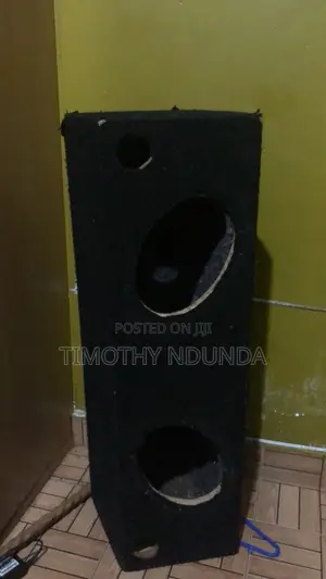 Sanduku la Kipaza Sauti la Custom Lililofunikwa na Carpet