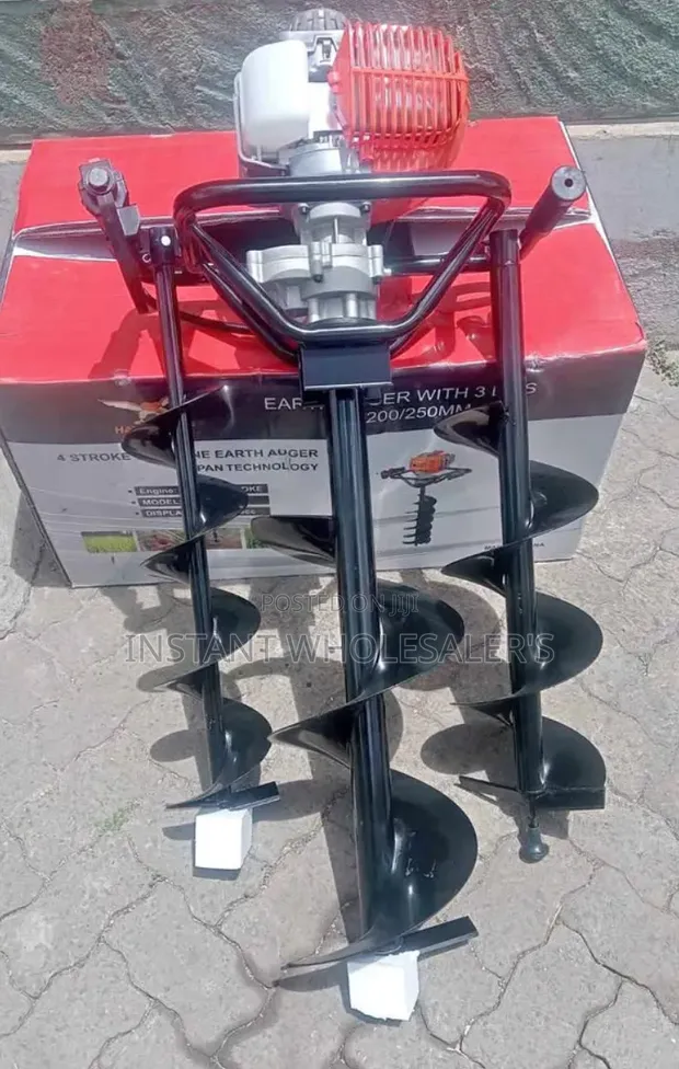 Hawking 4-Stroke Earth Auger - 1