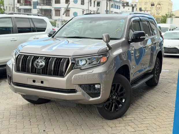 Toyota Land Cruiser Prado 2021 Dhahabu - 1