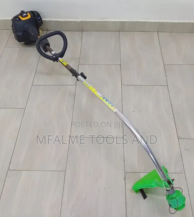 McCulloch Petrol Grass Trimmer 25cc Iliyotumika - 1