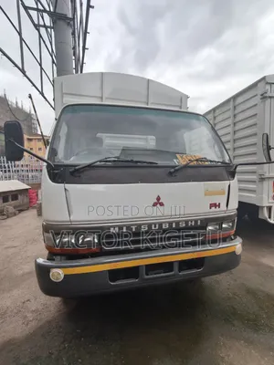 Lori la Mitsubishi Fuso FH215 Lenye Mwili Uliofungwa (2018)