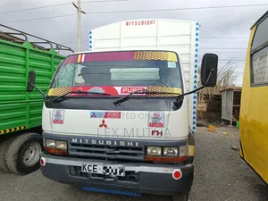 Lori la Mitsubishi FH Rigid