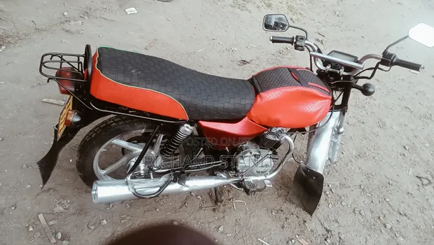Bajaj Boxer 100 2020 Red - 1