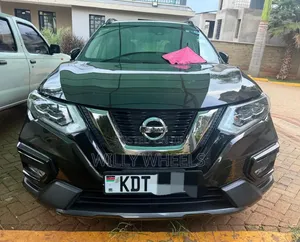 Nissan X-Trail 2.0 Petrol FWD 2018 Nyeusi