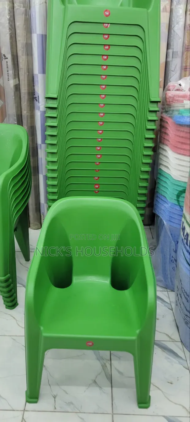Kifaru Heavy Duty Plastic Chair - 1