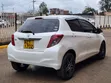Toyota Vitz 1.3 AWD 5dr 2013 Nyeupe - 1