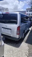 Toyota HiAce 2019 Nyeupe - 4