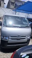 Toyota HiAce 2019 Nyeupe - 5