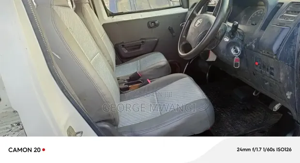 Toyota TownAce 2011 White - 1