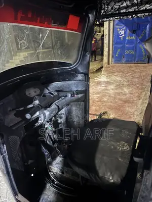 Piaggio Scooter 2023 Nyeusi