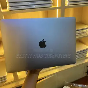 Apple MacBook Pro 2020 13.3" Intel Core i7 32GB RAM 512GB SSD