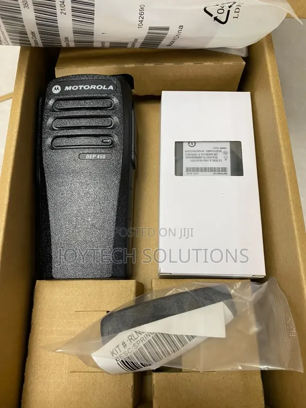 Motorola DEP 450 Redio ya Dijitali ya Njia Mbili - 1