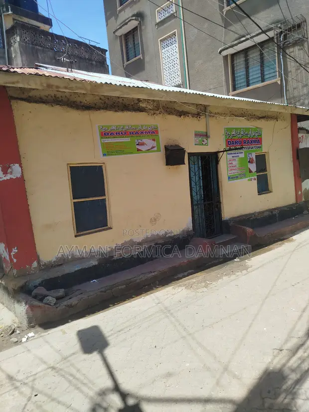 Furnished 6-Bedroom House for Sale in Bondeni, Mombasa - 1
