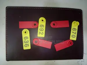 Ear Tags Zinazoonekana Juu