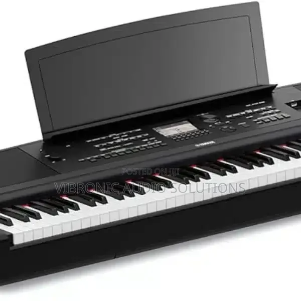 Yamaha DGX670 Digital Piano - 1
