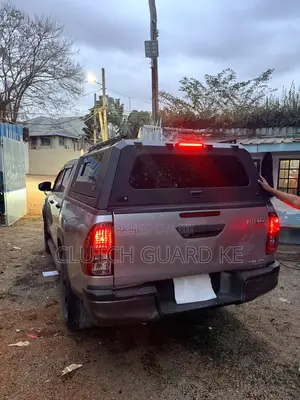 Toyota Hilux Pickup Canopy - Lightweight Aluminum Steel Alloy