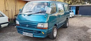 Toyota HiAce 1998 Basi la Viti 14