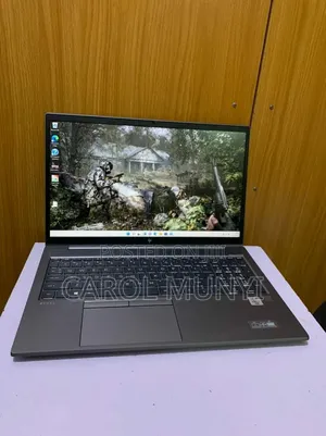 Laptop HP ZBook Studio G8 - Intel Core i7, 16GB RAM, 512GB SSD