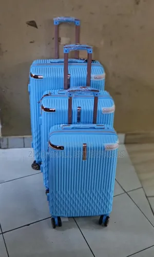 3-Piece Luxurious Fibre Suitcase Set