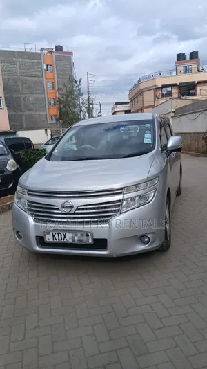 Nissan Elgrand 7-Seater MPV for Rent