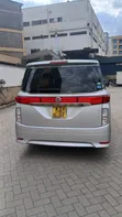 Nissan Elgrand MPV ya viti 7 kwa ajili ya Kukodisha - 4