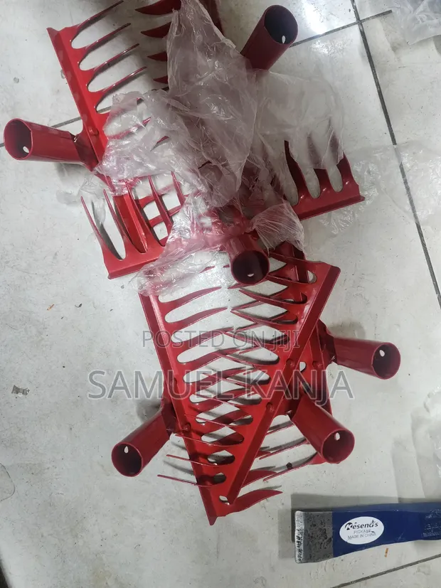 Quality Metal Garden Rake - 1
