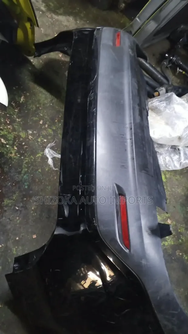 Bampa ya Toyota Harrier (2015) - 1