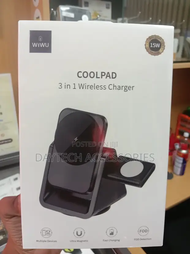 WiWU Coolpad 15W 3-in-1 Wireless Charging Station - 1