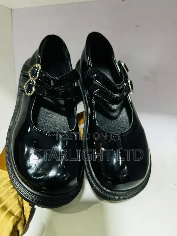 Premium Girls School Shoes - Wetlook Design - 1