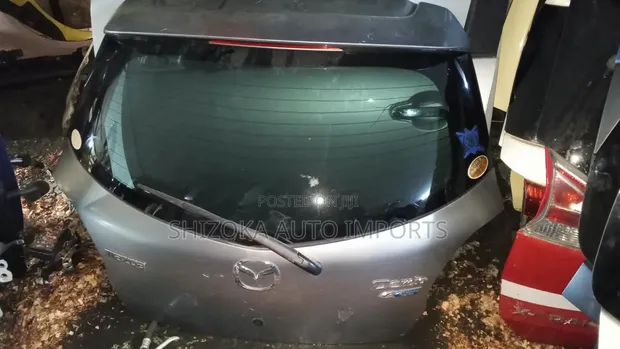 Mazda Demio De Boot/Tail Gate (Used) - 1