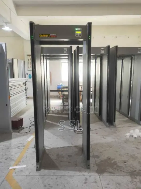 Garrett Walk-Through Metal Detector | Kisimbuzi cha Usalama - 1