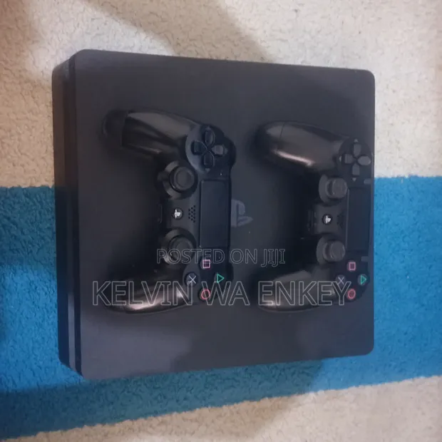 PlayStation 4 Pro - Chipped, 2 Controllers, 3 Games - 1