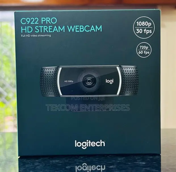 Logitech C922 Pro Stream Webcam with Tripod - 1