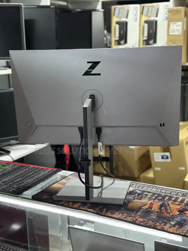 HP Z27u G3 27-Inch QHD USB-C Monitor - 1