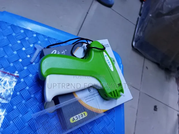Commercial Tagging Gun - 1