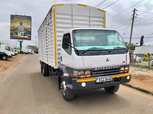 Mitsubishi Fuso 2015 White Garbage Truck