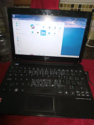 Acer Aspire 1 Laptop - 4GB RAM, 256GB HDD