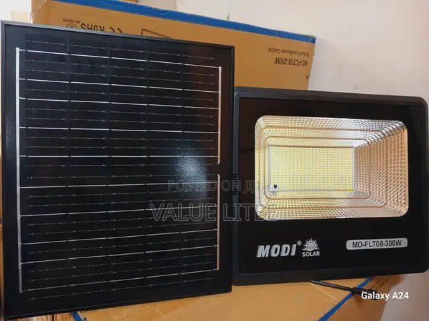 MODI 100W LED Solar Floodlight - 1