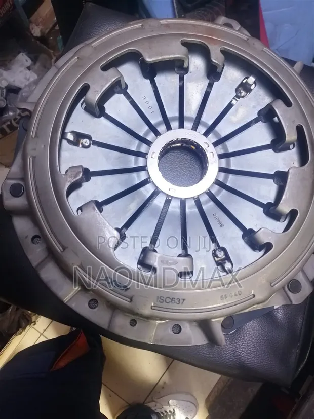 Isuzu D-MAX Pressure Plate (Brand New) - 1