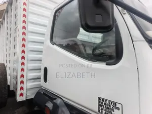 Mitsubishi FH Food Truck