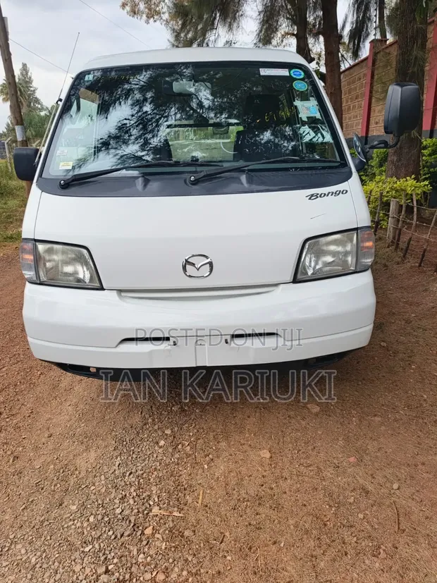 Mazda B-Series 2019 White - 1