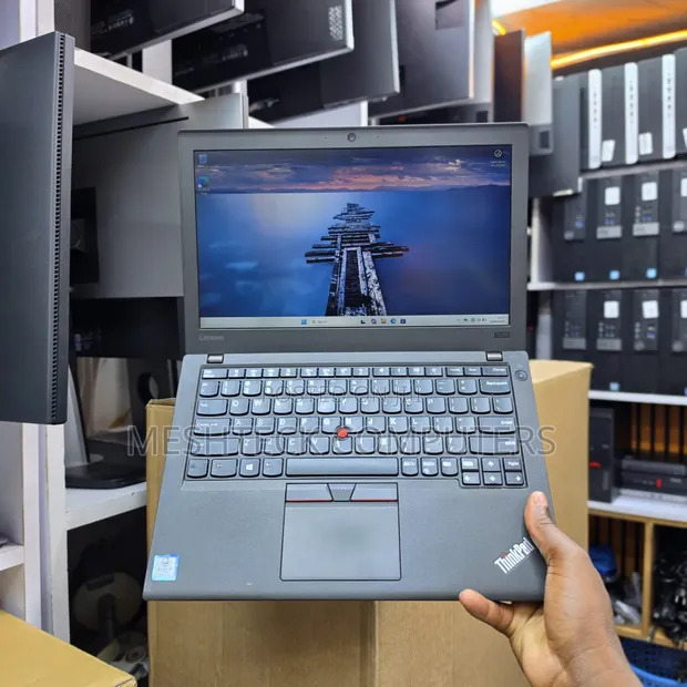 Lenovo ThinkPad X270 Laptop 8GB RAM, 256GB SSD - 1