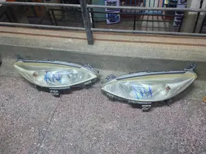 Mazda Premacy/Nissan Lafesta 2010-2013 Headlights (Non-Xenon)